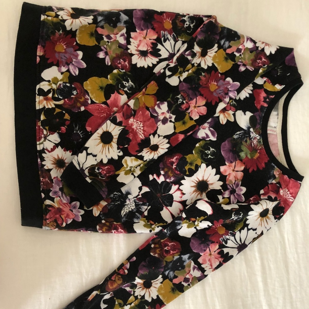 Black flower sweater